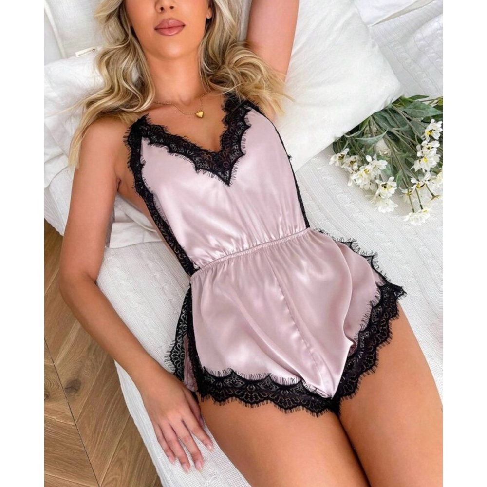 Backless jumpsuit with lace details, very sexy - L